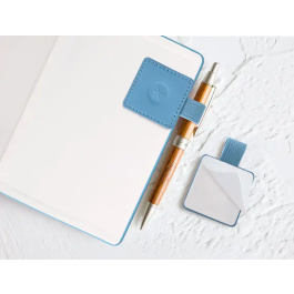 Antartik Portabolígrafo Autoadhesivo con Elástico para Cuaderno, Azul Claro, 40x40 mm