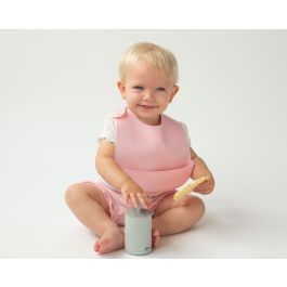 KioKids Babero Silicona Blandito Rosa Impermeable con Bolsillo Recogemigas, Plegable y Ajustable (7 Posiciones, +4 Meses)