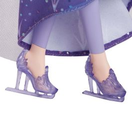 Muñeca Elsa Articulada Con Accesorios Jbg53 Disney Frozen