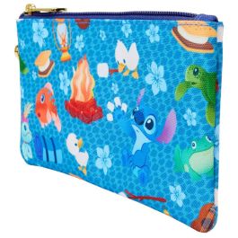 Loungefly Cartera Nylon Stitch Disney Camping Cuties con Correa Desmontable - Herrajes Dorados, 20x10.6cm