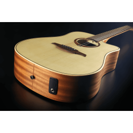 LAG Guitarra Acústica Electroacústica Dreadnought Cutaway Tramontane 70 A/E Natural con Tapa de Abeto Engelmann y Electrónica DirectLâg GT2