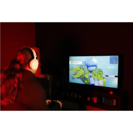 Konix Nexus Auriculares para juegos con cable para Nintendo Switch 2, altavoces de 40 mm, micrófono, jack de 3,5 mm, Blanco