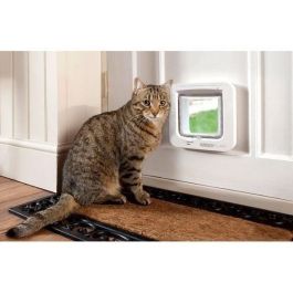 Sureflap Solapa para Gatos con Lector de Microchip Electrónico - Previene Gatos Callejeros - Memoria 32 Gatos - Blanco