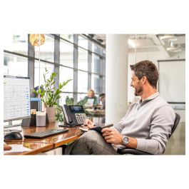 HP Teléfono IP Poly Edge E550, Teléfono IP con pantalla IPS de 5 pulgadas, Negro, 12 líneas