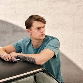 Urbanista Austin Auriculares True Wireless Inalámbricos, Resistente al Agua IPX4, 20H Autonomía, Bluetooth 5.3, Pure White/Midnight Black/Lavender Purple/Lake Green