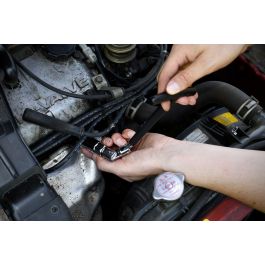 Aeg Llave Bujías Articulada con Rótula y 3 Manguitos 16-18-21mm Mango T Antideslizante Acero Inoxidable