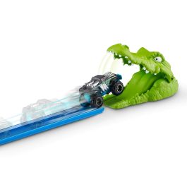 Pista metal machines croc attack, incluye 1 coche 30x9'5x20cm