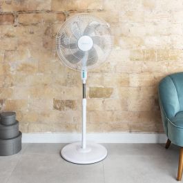 Cecotec Energy Silence 600 Max Flow Ventilador de Pie 18" (45 cm) 70W 6 Aspas 3 Velocidades Oscilación 75° Altura Regulable Blanco Cecotec Energy Silence 600 Max Flow Ventilador de Pie 18" (45 cm) 70W 6 Aspas 3 Velocidades Oscilación 75° Altura Regulable Blanco