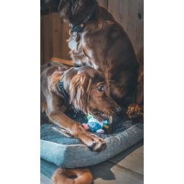 LOVES Juguete de Peluche Vaca Mini para Perros - Suave, Ligero y Cómodo con Relleno de Botellas Recicladas - 16 cm