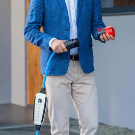 NRGkick 20001053 Set de Adaptadores para Enchufe 16A Estándar (EU) Negro Azul Rojo Indicadores LED