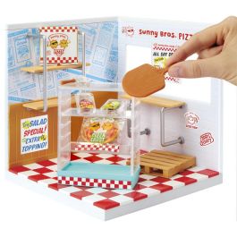 MGA 566069 Miniverse Spaces Starter Pack Pizza - Colección para Crear y Customizar Exposiciones