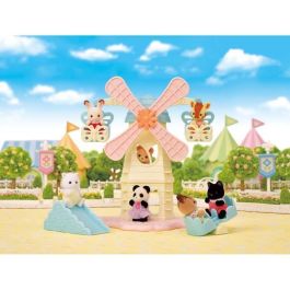 Sylvanian Families Molino de Viento de los Bebés con Tobogán, Columpio y Góndolas Giratorias - Set de Juego Infantil