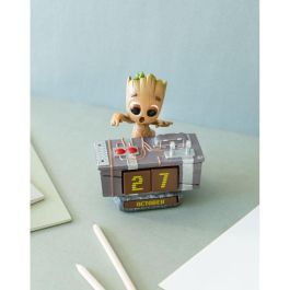 ERIK Calendario Perpetuo 3D Groot Death Button Guardianes de la Galaxia Marvel de Resina Pintado a Mano 11,5x9,9x13,5cm