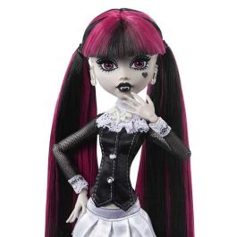Muñeca monster high reel drama draculaura en blanco y negro. Muñeca monster high reel drama draculaura en blanco y negro.