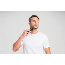 Wahl 09893-0443 Cortapelos para Barba, Batería de Litio 240 min, 8 Peines Guía, Carga Rápida, 1.5-13mm, Cuchillas de Precisión
