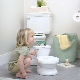 Ingenuity ING0074451998735 Inodoro Infantil Mini con Reductor, Descarga Musical y Compartimento para Toallitas Integrado, Verde