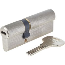 Yale Cilindro de cierre liberable para puerta exterior 30x50mm - 6 pines, 4 llaves reversibles y protección antirrobo Precio: 37.50000056. SKU: B1JQ9ZES7X