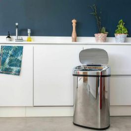 Kitchen Move Majestic Cubo de Basura Automático para Cocina 68L - Sensor Infrarrojos, Acero Inoxidable Negro Kitchen Move Majestic Cubo de Basura Automático para Cocina 68L - Sensor Infrarrojos, Acero Inoxidable Negro