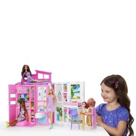Barbie HRJ77 Muñeca 65 Aniversario con Casa de Muñecas Plegable Amueblada, 2 Pisos, 4 Áreas de Juego y Cachorro