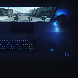 Logitech G560 980-001301 Altavoces Gaming con Bluetooth, 240W, LIGHTSYNC RGB, DTS:X Ultra, USB y 3.5mm