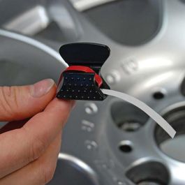 Foliatec FO34387 Diseño de Llanta Tira Decorativa Adhesiva para Coche, Rojo, Ancho 6 mm, Incluye Ayuda de Montaje, Kit para 4 Llantas