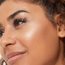 Gosh PRECIOUS POWDER pearls glow Iluminador - Polvos bronceadores 25 gr