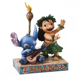 Enesco Figura Disney Lilo Y Stitch - Inspirado en la secuencia final, Stitch toca guitarra hawaiana y Lilo baila hula