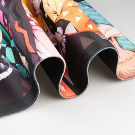 ERIK Alfombrilla Gaming Demon Slayer Kimetsu no Yaiba 80x35cm, Superficie Textil Impermeable, Bordes Reforzados, Goma Antideslizante