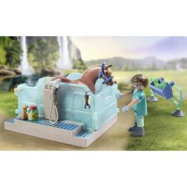 Playmobil 71352 Clínica Veterinaria Waterfall, Set de Juguete con Accesorios para Cuidado y Terapia de Caballos