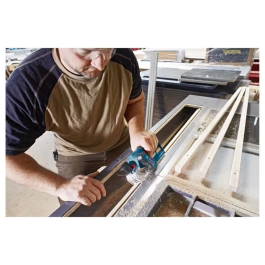 Bosch Professional 06015A7000 GHO 12V-20 Cepillo Eléctrico (sin batería o cargador) en caja de cartón