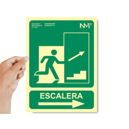 Archivo 2000 Señal Salida Emergencia Escalera Sube Derecha PVC Verde Luminiscente 224x300 mm