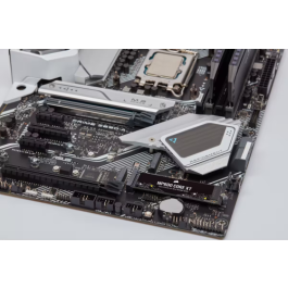 Corsair MP600 CORE XT M.2 2000 GB PCI Express 4.0 QLC 3D NAND NVMe Corsair MP600 CORE XT M.2 2000 GB PCI Express 4.0 QLC 3D NAND NVMe
