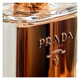 LA FEMME PRADA