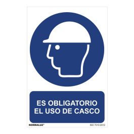 Cartel "es obligatorio el uso de casco" (pvc 0,7mm) 30x40cm normaluz Precio: 2.95000057. SKU: S7907033