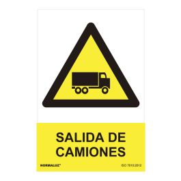 Cartel peligro "salida de camiones" (pvc 0.7mm) 30x40cm normaluz Precio: 2.59000016. SKU: S7907003