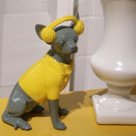Figura Decorativa Alexandra House Living Amarillo Gris Plástico Perro Auriculares 14 x 26 x 19 cm