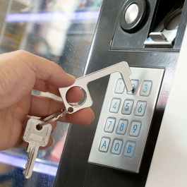 Llavero Higiénico Abrepuertas Multiusos Security