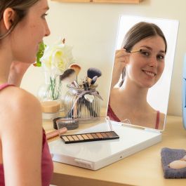 Espejo para baño con luz LED y visión 360º InnovaGoods