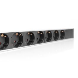 Digitus Regleta de Enchufes con Perfil de Aluminio, 7 Tomas Tipo F, Cable de 2m, Protección Sobretensión, 16A/3600VA