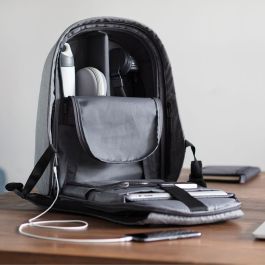 Mochila Antirrobo XD Design Bobby Hero Regular Gris Mochila Antirrobo XD Design Bobby Hero Regular Gris