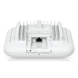 Ubiquiti WiFi 7 (802.11a/b/g/n/ac/ax/be), 6 GHz, IP67, 465m2 (5000 ft2), 2.5 GbE RJ45, PoE+, UV-stabilized polycarbonate, aluminum alloy, max 21W Ubiquiti WiFi 7 (802.11a/b/g/n/ac/ax/be), 6 GHz, IP67, 465m2 (5000 ft2), 2.5 GbE RJ45, PoE+, UV-stabilized polycarbonate, aluminum alloy, max 21W