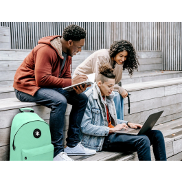 Antartik Mochila Verde Menta con Asas Acolchadas, Bolsillo para Portátil y Bolsillo Antirrobo, 310x160x410 mm