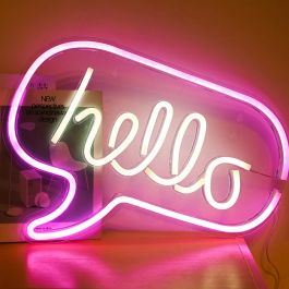 Home Deco Factory Lámpara LED Neon "Hello" con Efecto Neón 220 Leds USB 43x2x31 cm