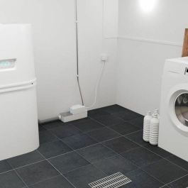 SFA 3308815081410 Bomba Elevadora de Condensados Sanicondens Best Flat para Calderas de Suelo - 45 dBA - Neutralización