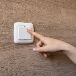 Shelly Plug & Play "BLU Wall" Switch 4 Adapter Busch-Jaeger Blanco
