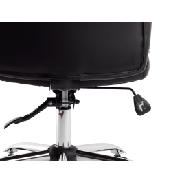 Q-connect Silla de Dirección en Similpiel Negra con Base Metálica Cromada, Mecanismo, Reposabrazos Cromados, Altura Máx 1250 mm, Ancho 610 mm, Profundidad 700 mm, Ruedas Premium