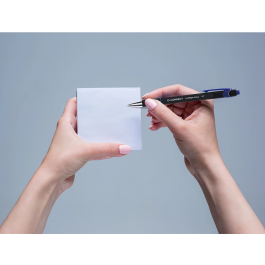 Q-connect Bolígrafo Retractil con Grip 0,7 mm Color Azul para Escritura Cómoda, Punta Metálica 0,5 mm, Tinta Aceite