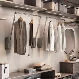 Emuca Colgador abatible para pared Hang, ancho regulable 600-830mm, Acero y Plástico, Cromado