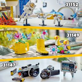 LEGO 31148 Creator Patines Retro 3en1, Set de Juguete Construible con Mini-Patineta y Boombox, Decoración Retro