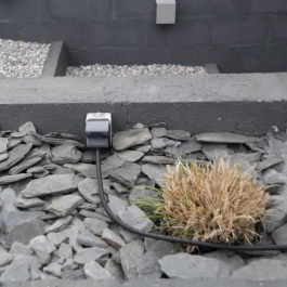 Chacon Set 3 Mini Enchufes Exteriores On/Off 3000W IP44 con Mando a Distancia 433.92MHz 30m